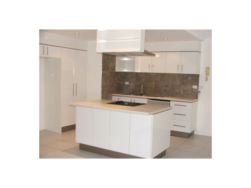 5 Clifford Street, Surfers Paradise QLD 4217