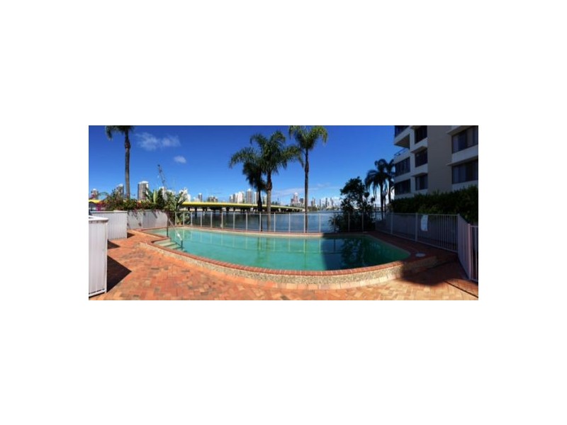 2 Barney Street, Southport QLD 4215