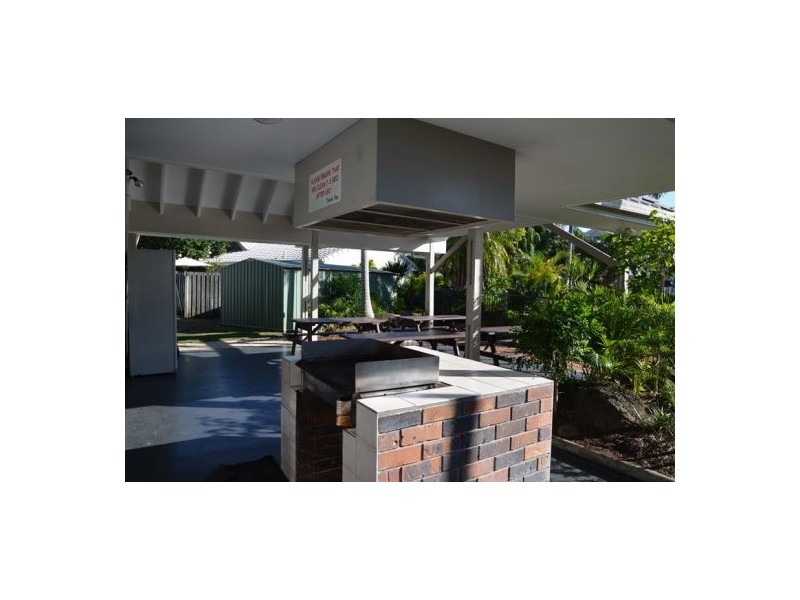 300 Cottesloe Drive, Mermaid Waters QLD 4218