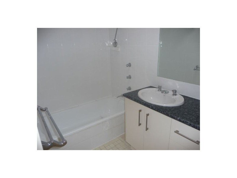 10/17 Laycock Street, Surfers Paradise QLD 4217