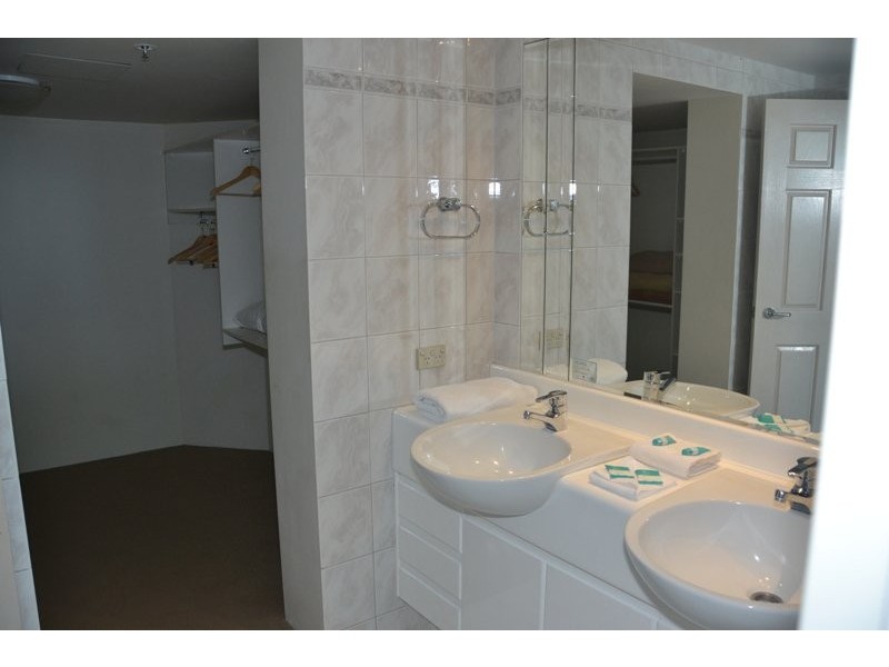 177 Old Burleigh Rd, Broadbeach QLD 4218