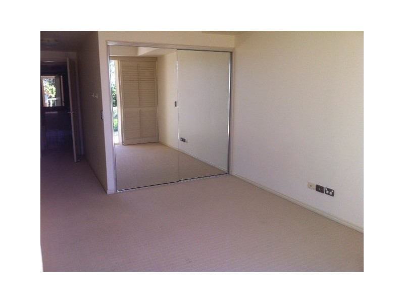 1043/1 Lennie Avenue, Main Beach QLD 4217