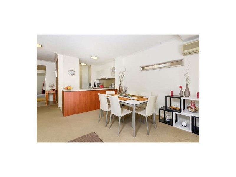 13-23 Bright Street, Labrador QLD 4215