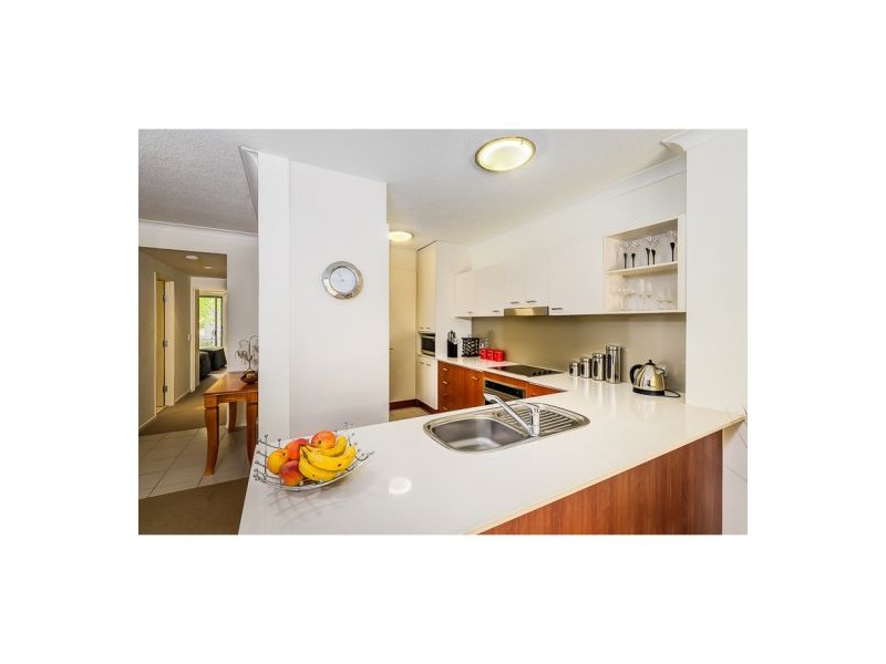 13-23 Bright Street, Labrador QLD 4215