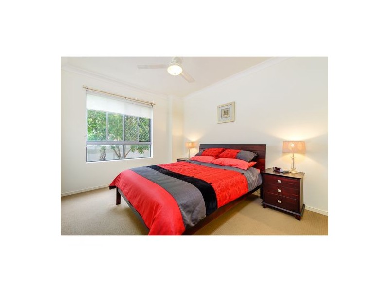 13-23 Bright Street, Labrador QLD 4215