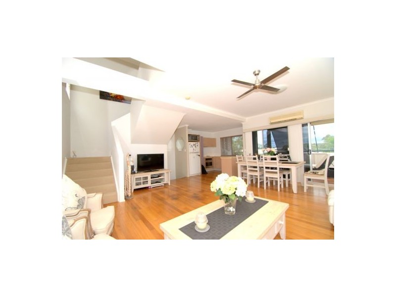 21 Hazelwood Street, Highgate Hill QLD 4101