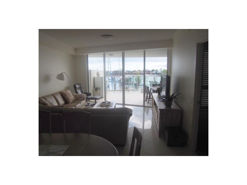 11 Nicklin Way, Minyama QLD 4575