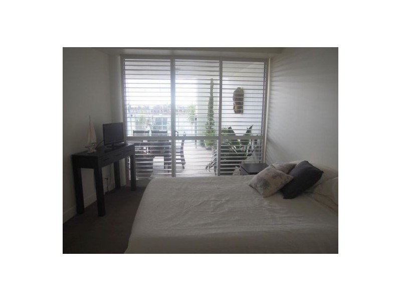 11 Nicklin Way, Minyama QLD 4575