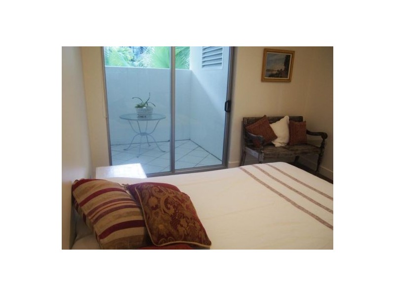 11 Nicklin Way, Minyama QLD 4575