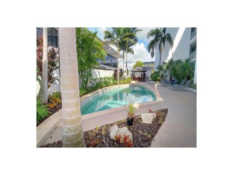 11 Nicklin Way, Minyama QLD 4575
