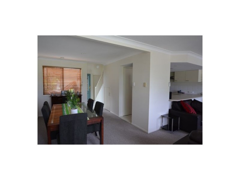 6 Crestridge Crecent, Oxenford QLD 4210