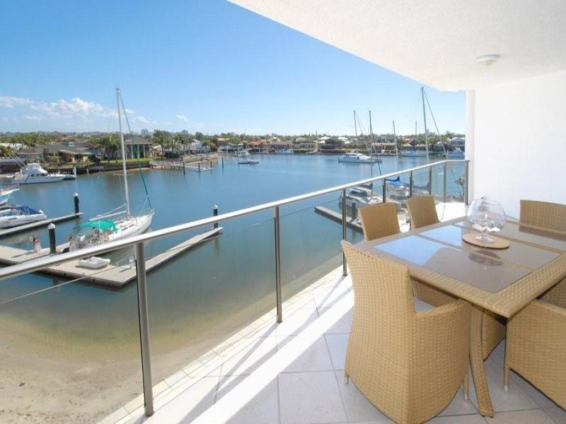 13 Nicklin Way, Minyama QLD 4575