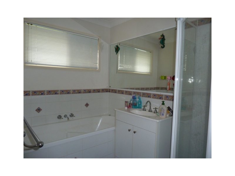 13 Nexus Close, Edens Landing QLD 4207