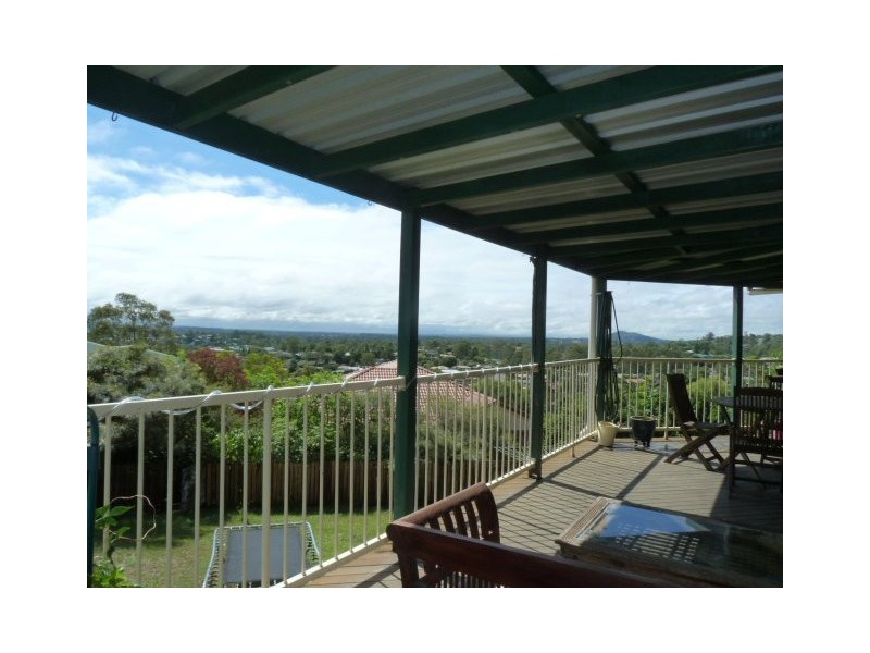 13 Nexus Close, Edens Landing QLD 4207