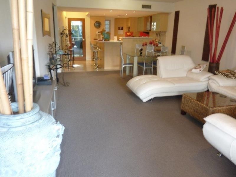 51 Grand Parade, Kawana Island QLD 4575