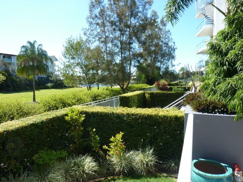 51 Grand Parade, Kawana Island QLD 4575