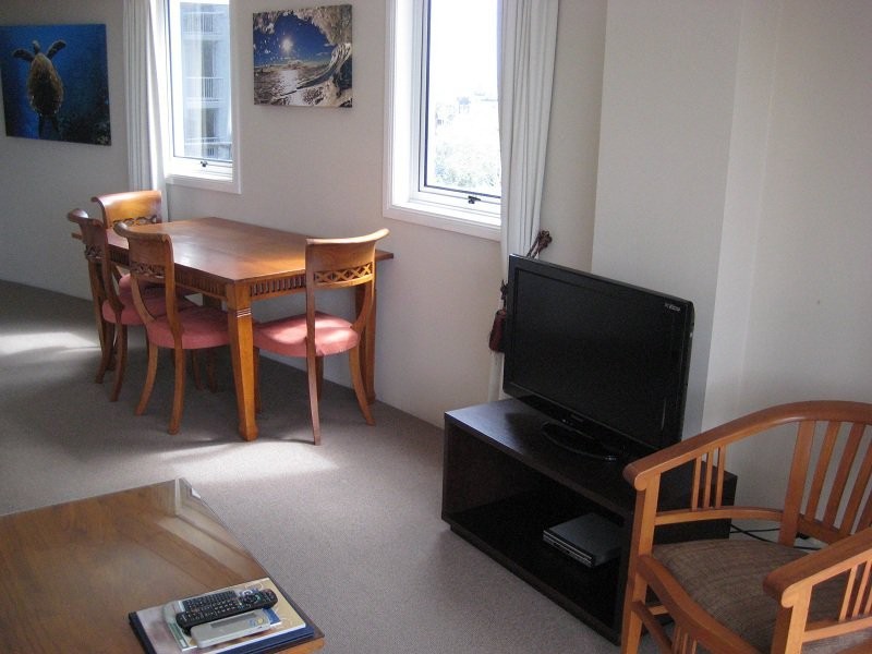 3042/2633 Gold Coast Highway, Broadbeach QLD 4218