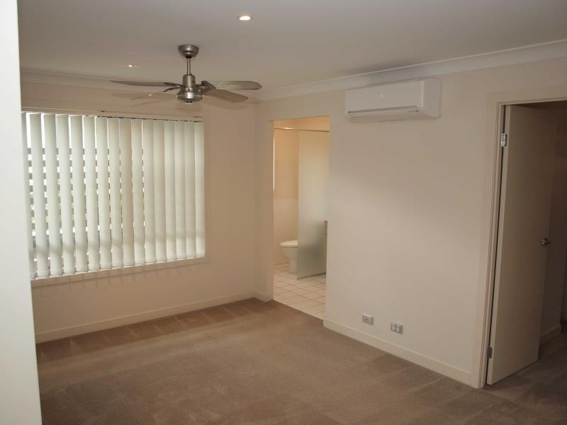 @/19 Carina Peak Drive, Varsity Lakes QLD 4227