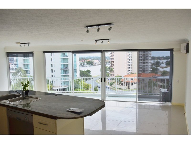 19 Riverview Parade, Surfers Paradise QLD 4217