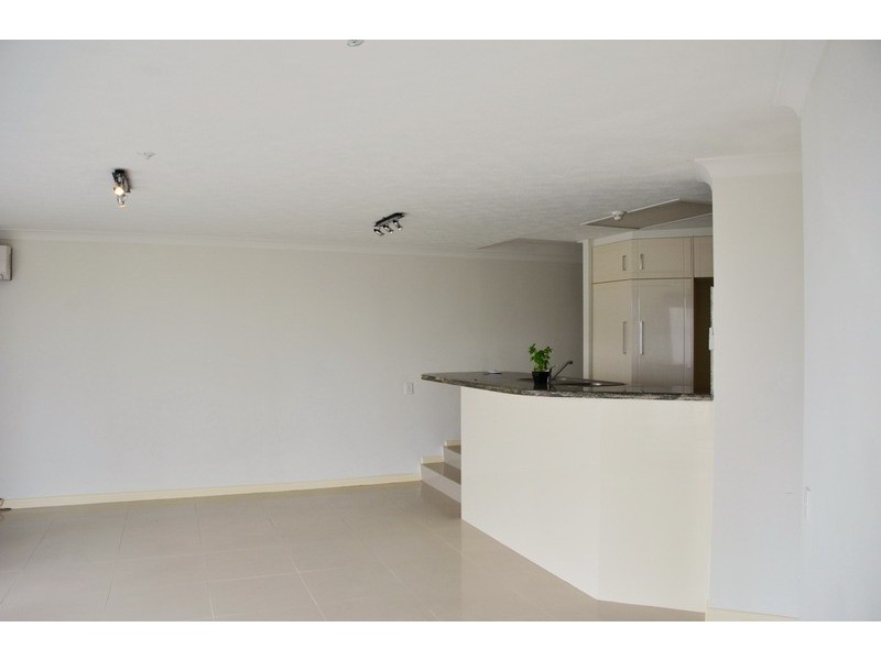 19 Riverview Parade, Surfers Paradise QLD 4217