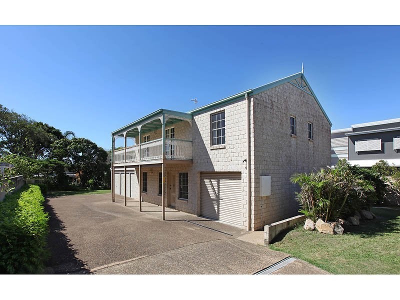 121 Eugaree Street, Southport QLD 4215