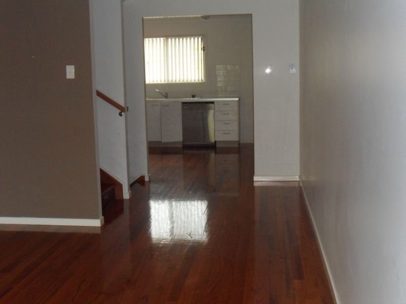 83 Dibar Street, Wynnum QLD 4178