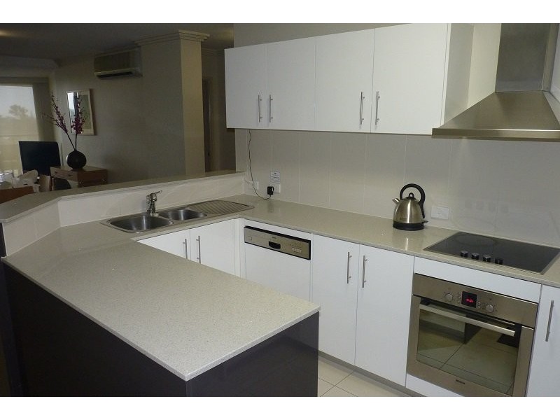 89 Landsborough Avenue, Scarborough QLD 4020