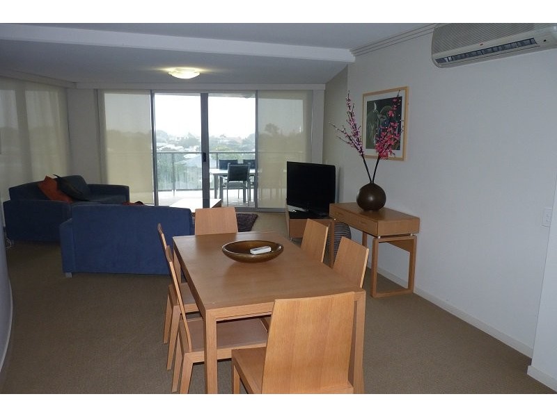 89 Landsborough Avenue, Scarborough QLD 4020