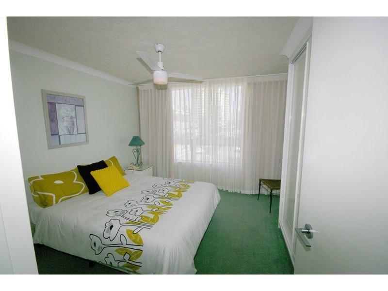 9/11 Garfield Street, Surfers Paradise QLD 4217
