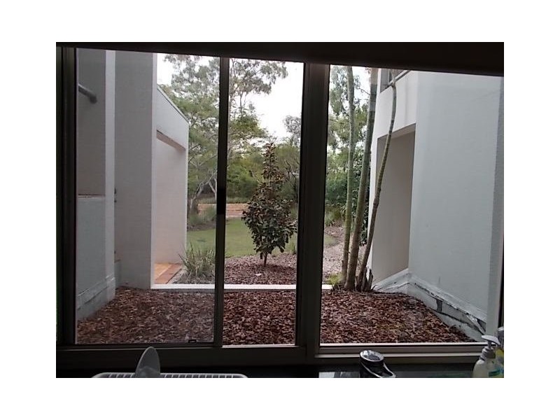 6/76-80 Chichester Drive, Arundel QLD 4214