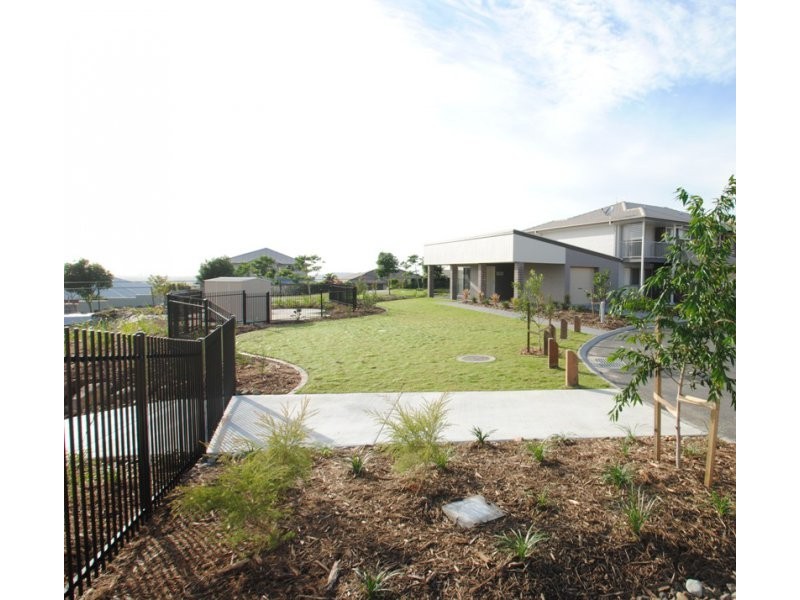 1 McAualey Parade, Pacific Pines QLD 4211