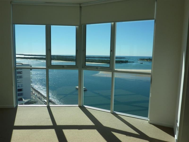 300 Marine Parade, Labrador QLD 4215