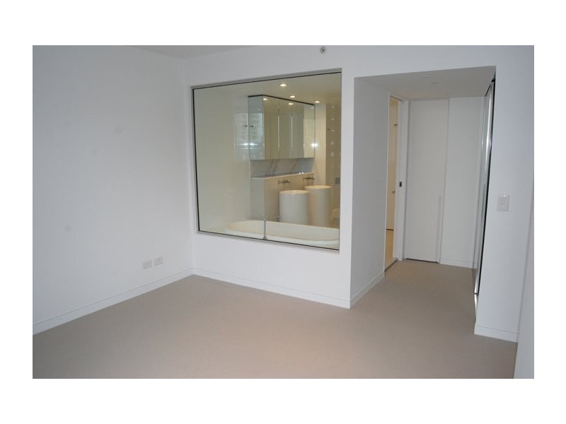 21 Elizabeth Street, Broadbeach QLD 4218