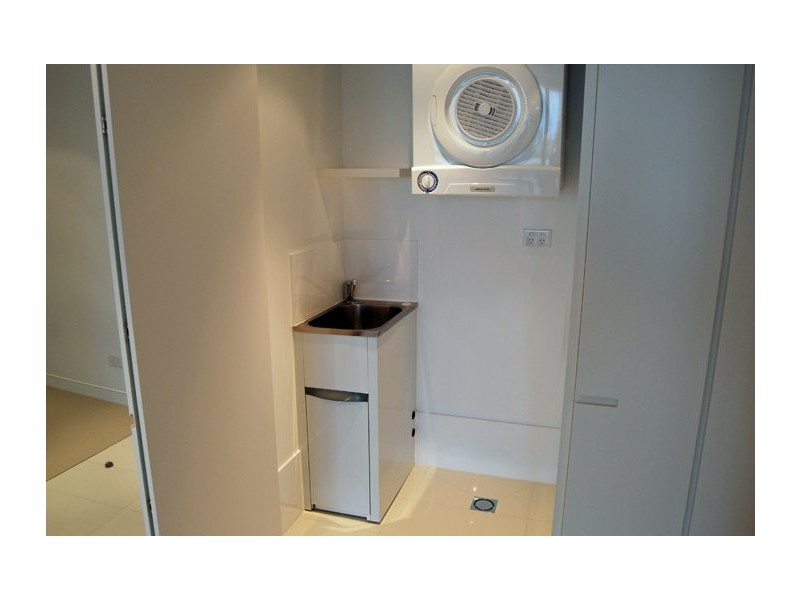 21 Elizabeth Street, Broadbeach QLD 4218