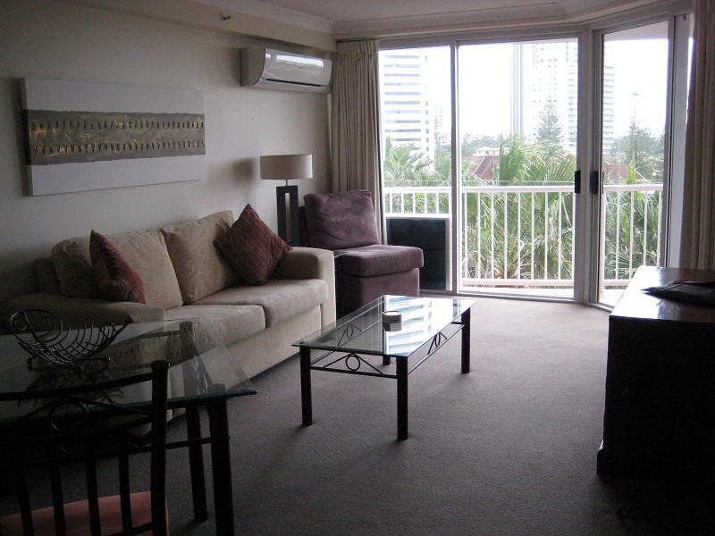 1053/2633 Gold Coast Highway, Broadbeach QLD 4218