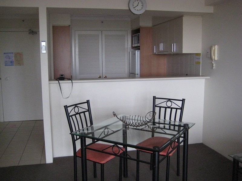 1053/2633 Gold Coast Highway, Broadbeach QLD 4218