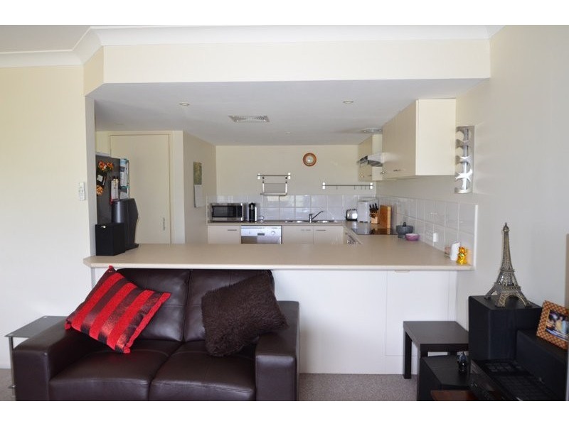 6 Crestridge Crescent, Oxenford QLD 4210