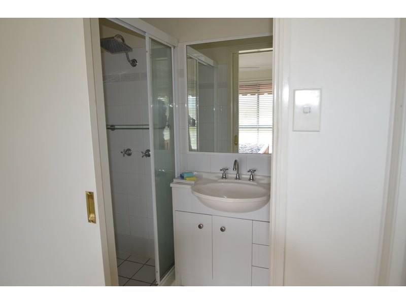 6 Crestridge Crescent, Oxenford QLD 4210