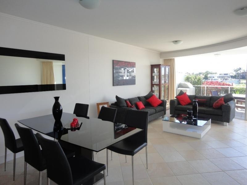 13 Nicklin Way, Minyama QLD 4575