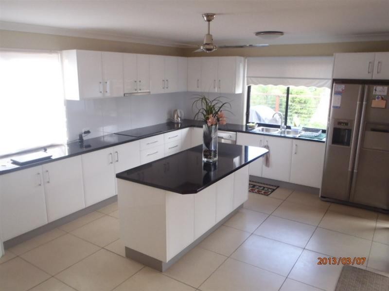 4/4 Hackney, Upper Coomera QLD 4209