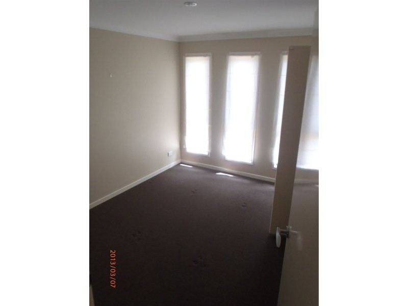 4/4 Hackney, Upper Coomera QLD 4209