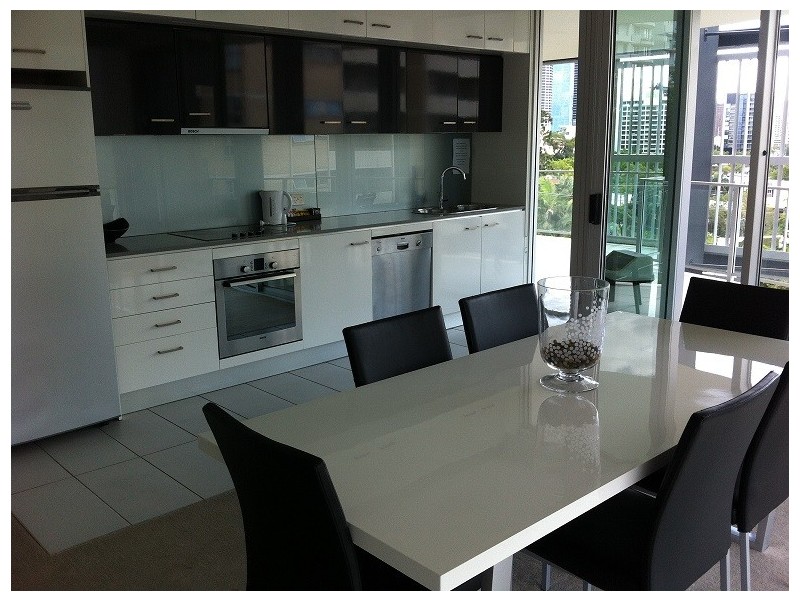 89 Lambert St, Kangaroo Point QLD 4169