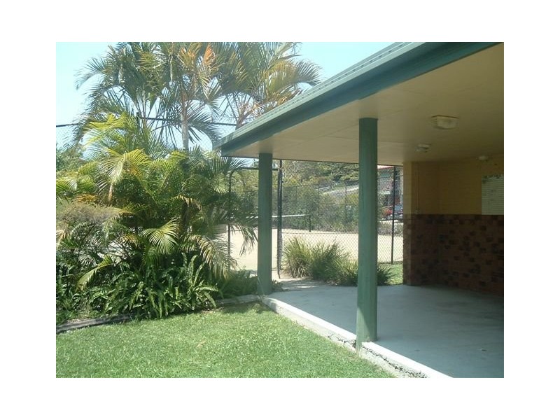 31 Simpsons Rd, Elanora QLD 4221