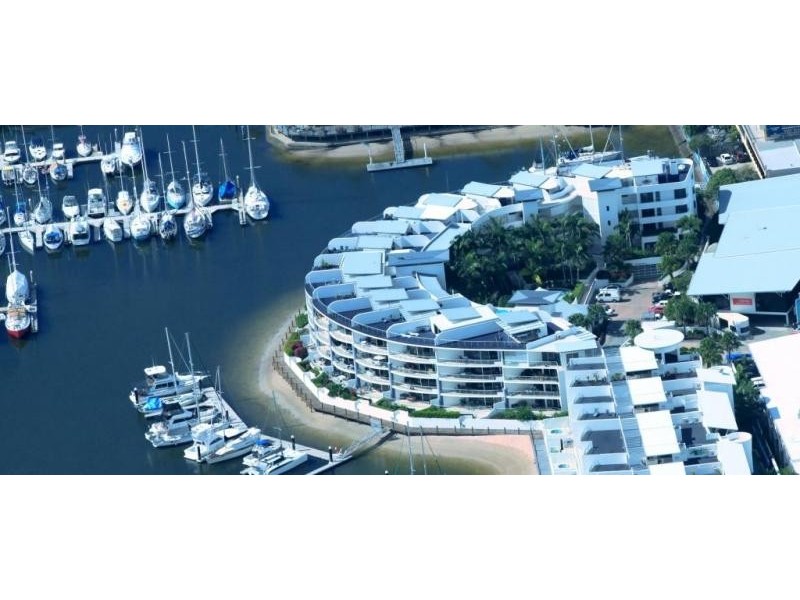 13 Nicklin Way, Minyama QLD 4575