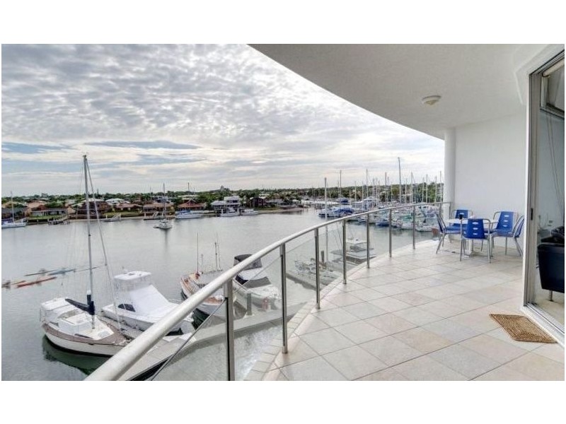 13 Nicklin Way, Minyama QLD 4575