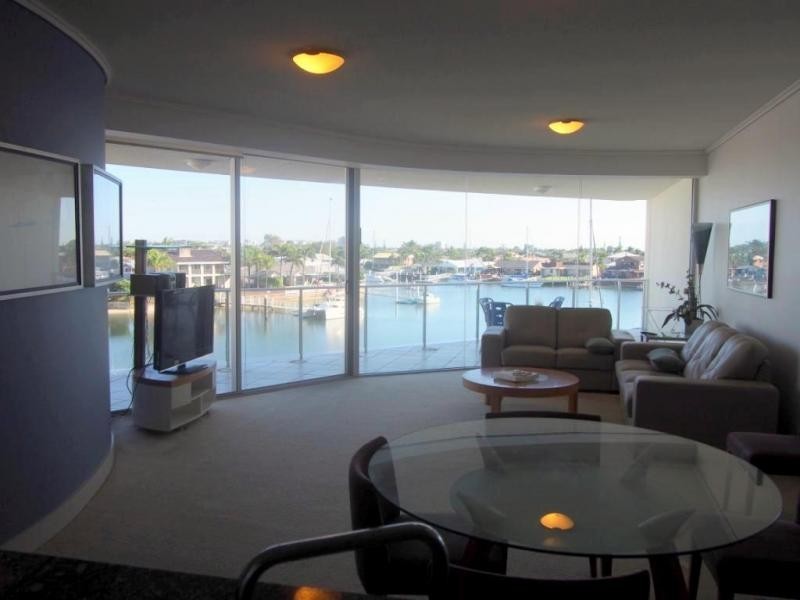 13 Nicklin Way, Minyama QLD 4575