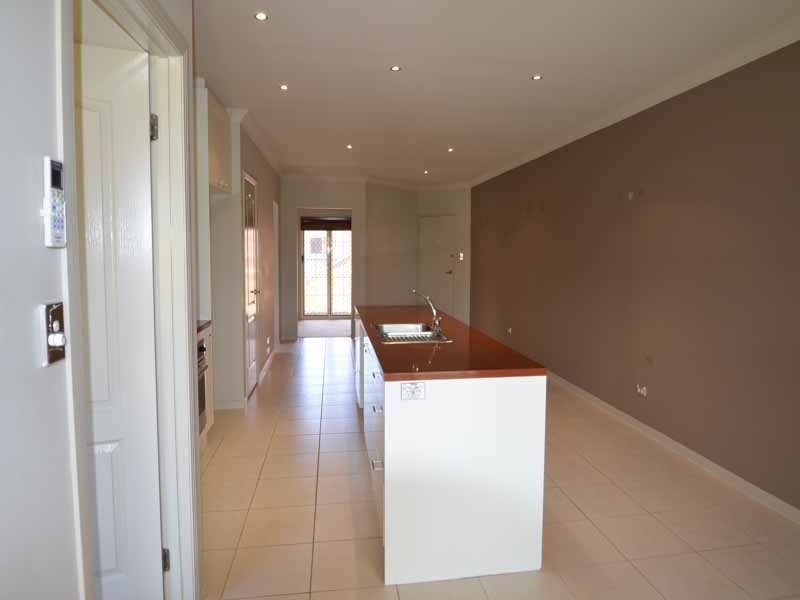 55 Paradise Springs Ave, Robina QLD 4226