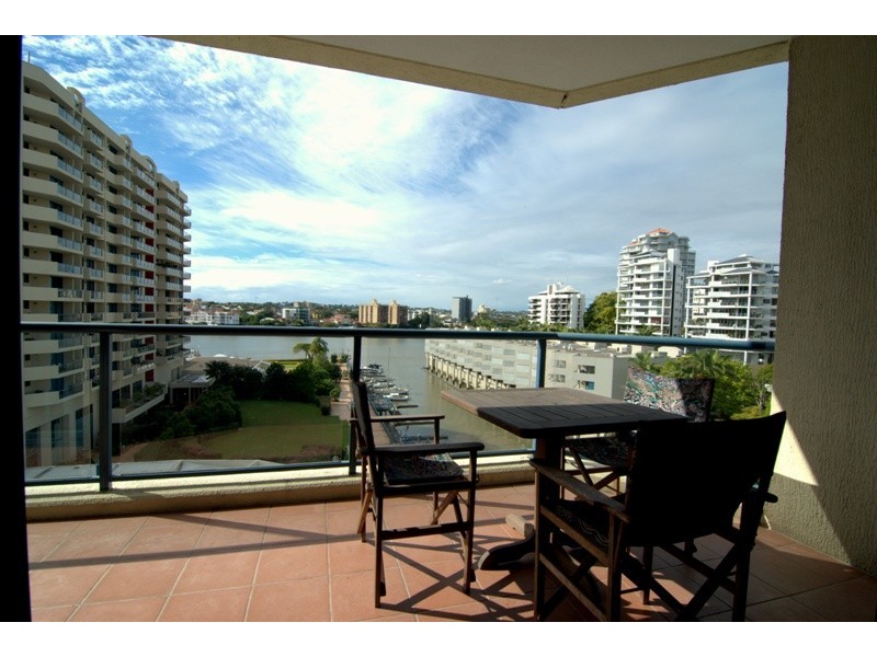 35 Ferry Street, Kangaroo Point QLD 4169