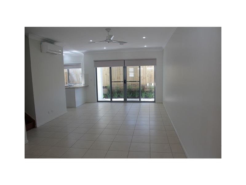 24/26 Careel Close, Helensvale QLD 4212