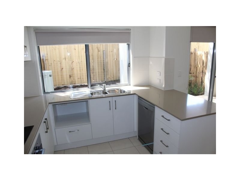 24/26 Careel Close, Helensvale QLD 4212